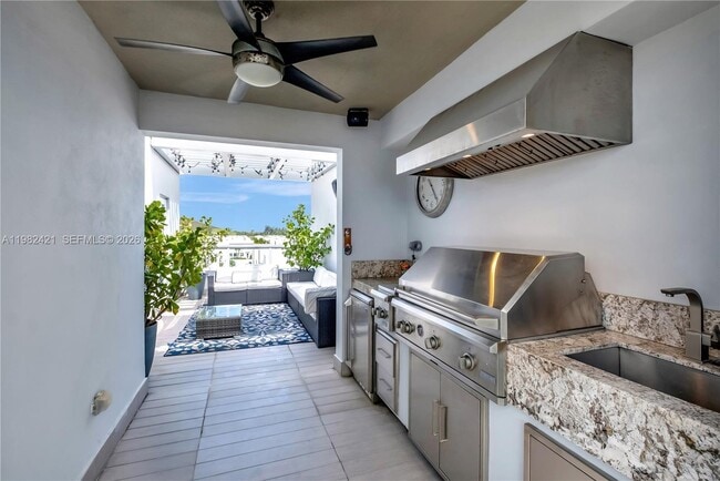 Building Photo - 6630 NW 104th Path