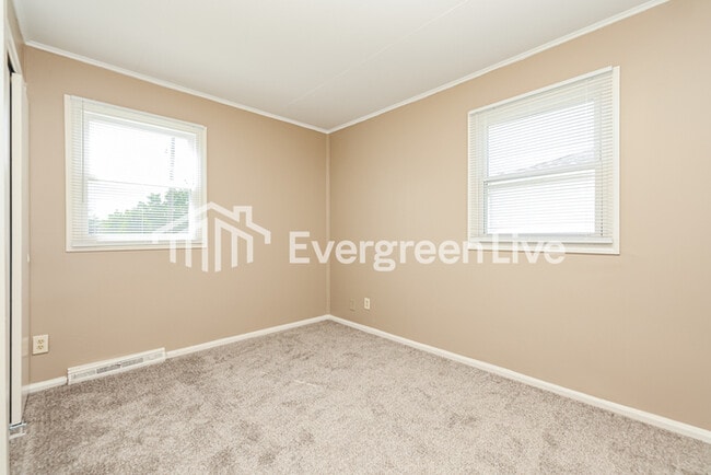 Building Photo - 432 Mt Joy St