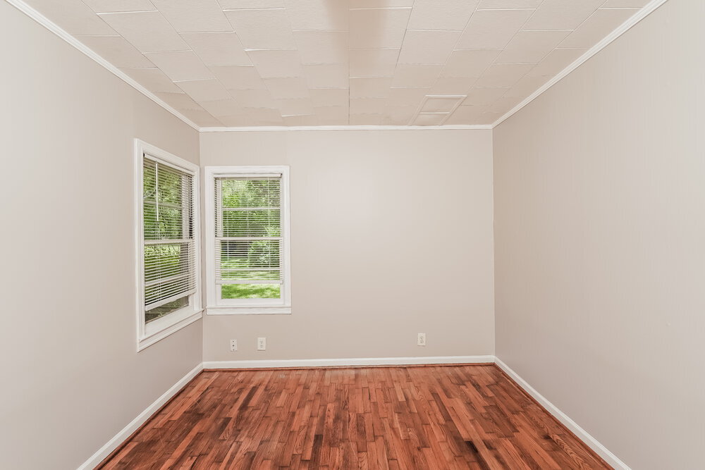 Building Photo - 711 Sunny Ln Dr NE