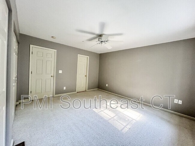 Building Photo - 310 Boston Post Rd