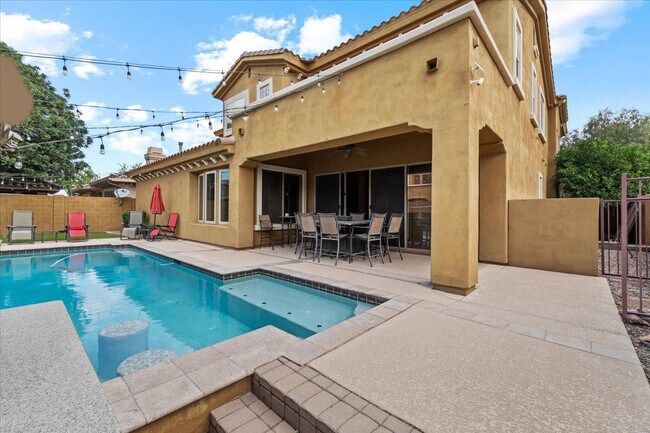 Building Photo - 4053 E Thunderheart Ct