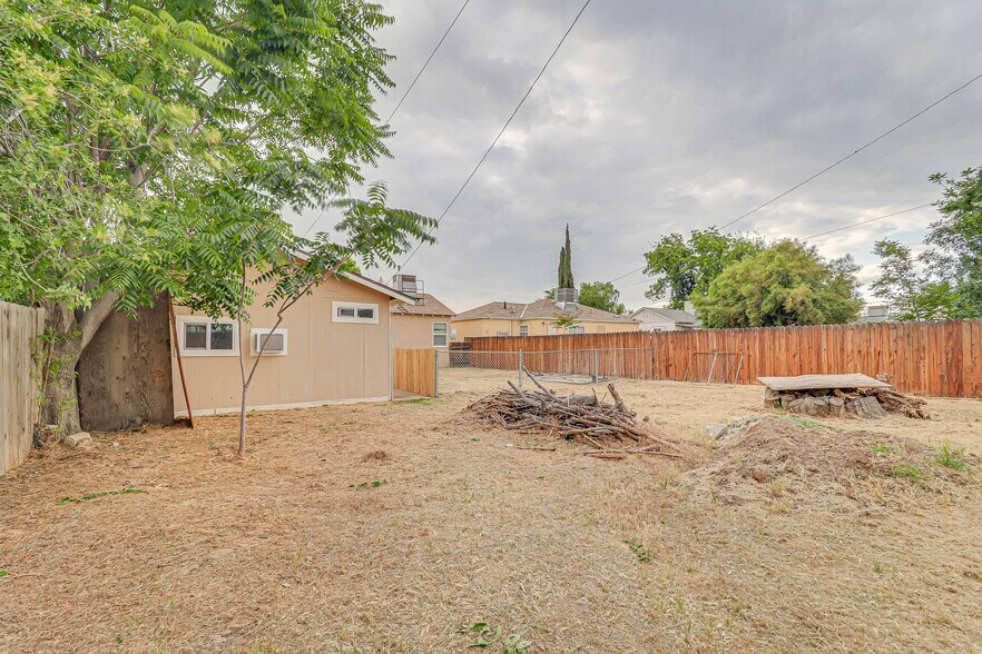 Building Photo - 113 Bliss St