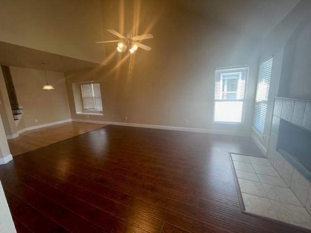 Building Photo - 10253 Lakeview Dr
