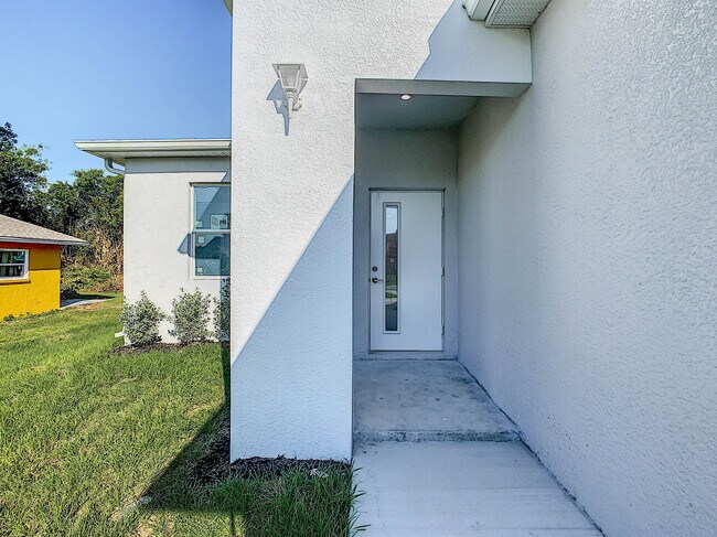 Building Photo - 5237 Jennings St