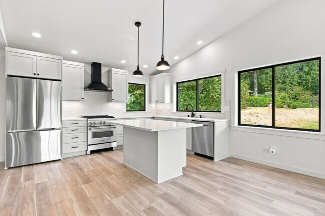 Building Photo - 17697 Angeline Ave NE