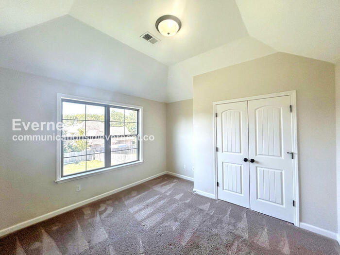 Building Photo - 2375 Red Vintage Ln