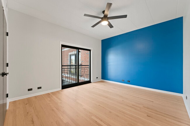 Building Photo - 2807 N 75th Ct
