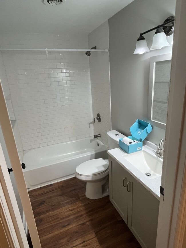 Building Photo - Perfect Small Affordable Family Home w/ Fe...