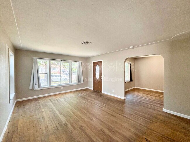 Building Photo - 1531 Marguerite St