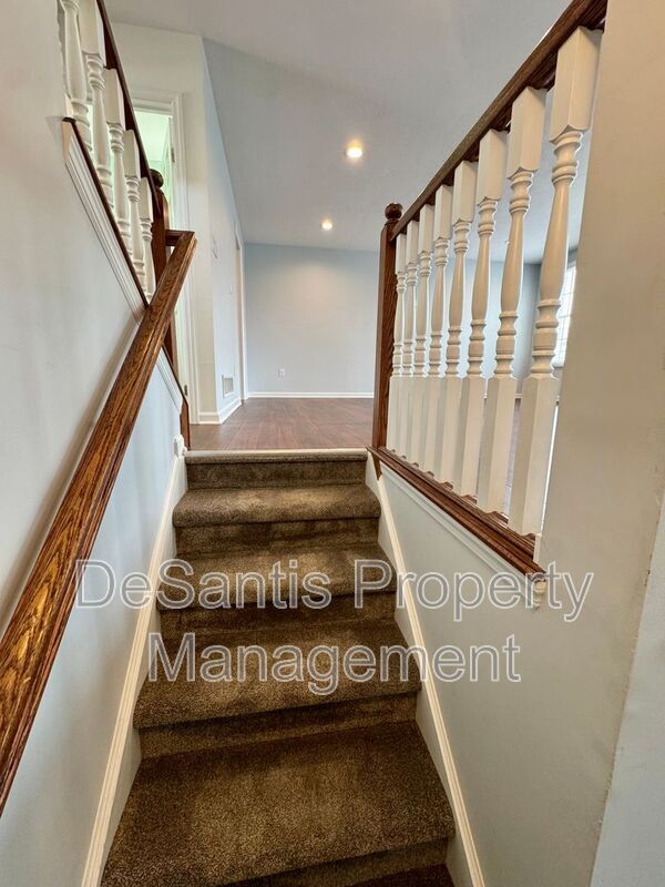 Building Photo - 307 Marshall Heights Dr