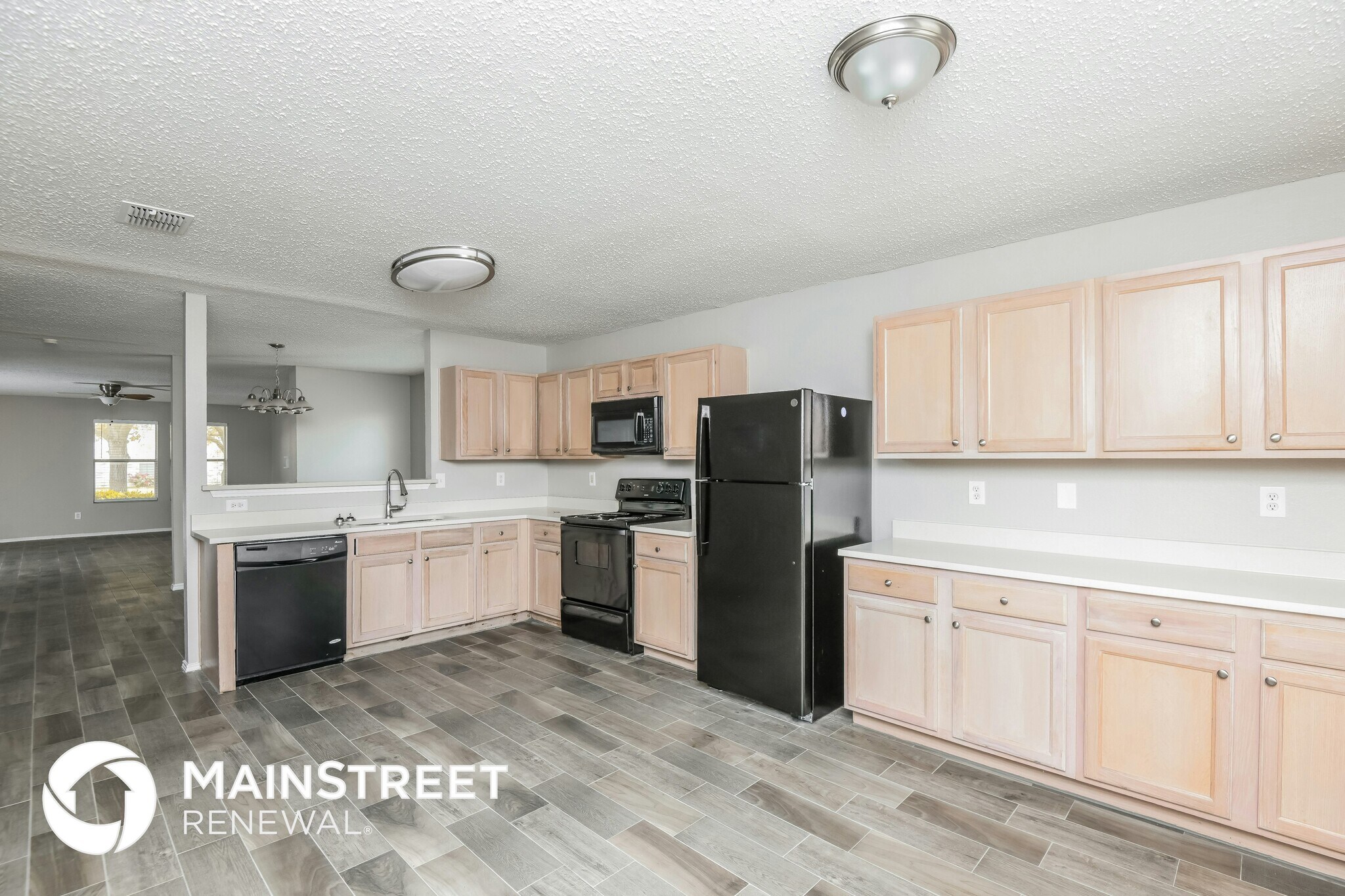 Building Photo - 6051 Guilia Dr