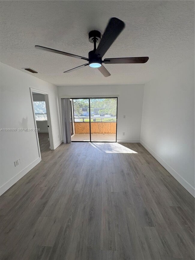 Building Photo - 1500 NW 4th Ave