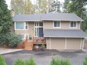 Building Photo - Kirkland Home