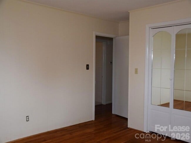 Building Photo - 1812 Cameron Rd