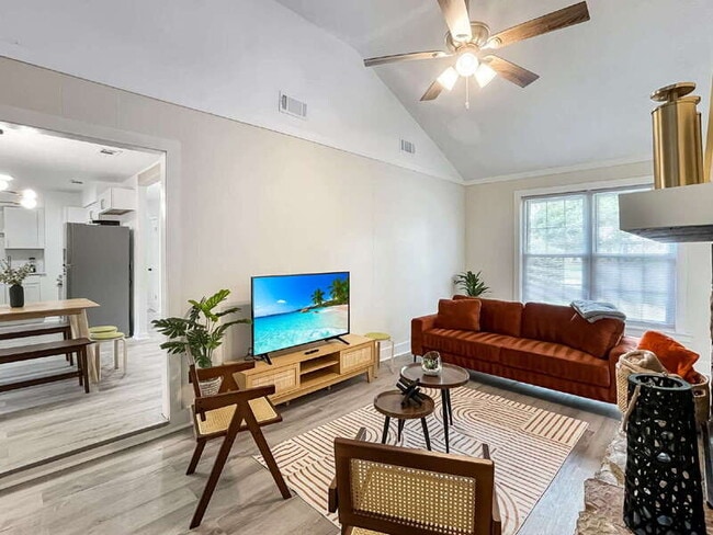 Building Photo - 1224 Crawford Way