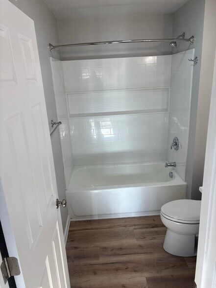 Building Photo - 5301 Kistler Rd