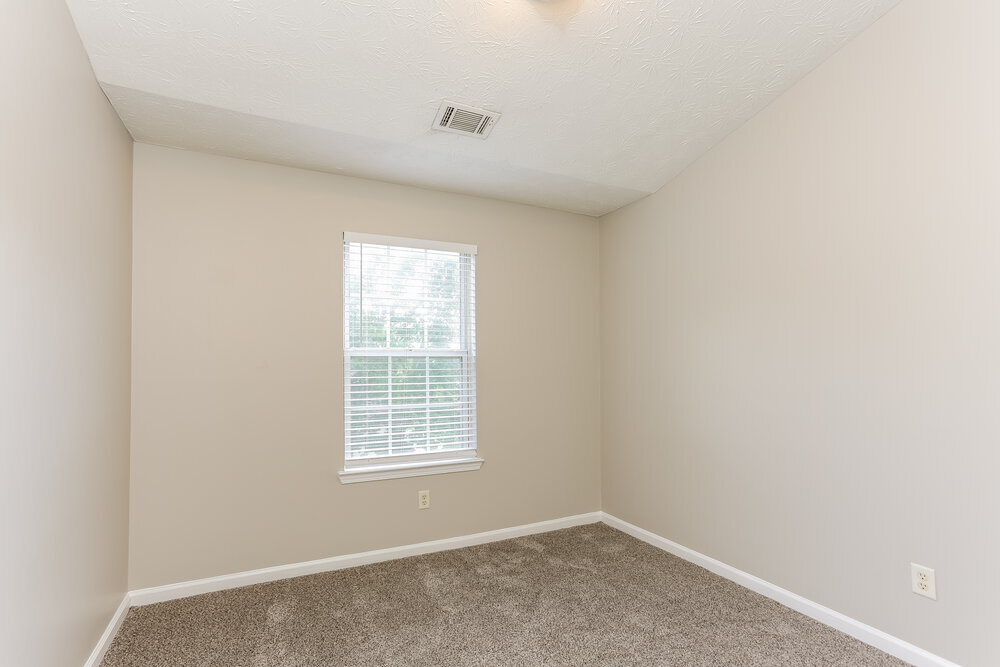 Building Photo - 7470 Royale Ct