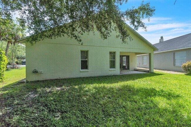 Building Photo - 4454 King Edward Dr