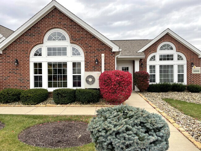 Clubhouse - 350 Hidden Ridge Ct