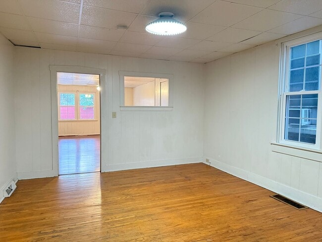 Building Photo - 3 Bedroom, 2 Bath Home in Manheim - Fenced...