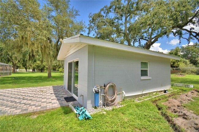 Building Photo - 250 Chamberlain Dr