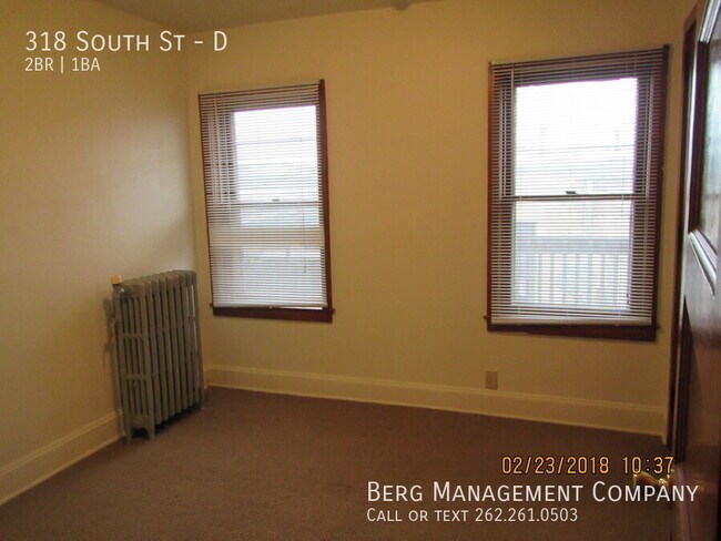 Building Photo - 318 South St