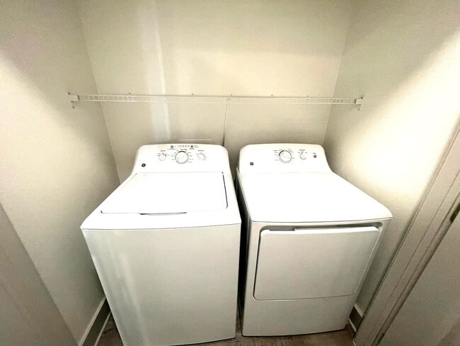 Building Photo - 2601 N Austin Ave