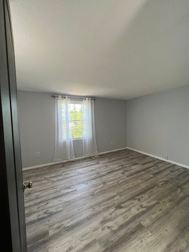 Building Photo - 9672 E Idlewood Dr