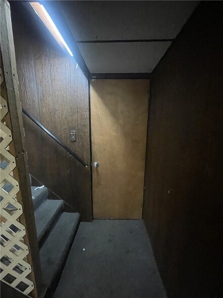 Building Photo - 149 Parkwood Rd