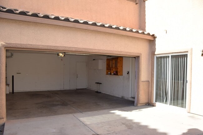 Building Photo - NORTH - 2 STORY HOME - 89081