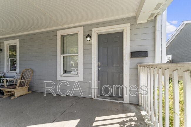 Building Photo - 1029 St Paul St