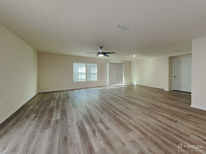 Building Photo - 382 Falcon Ridge Rd