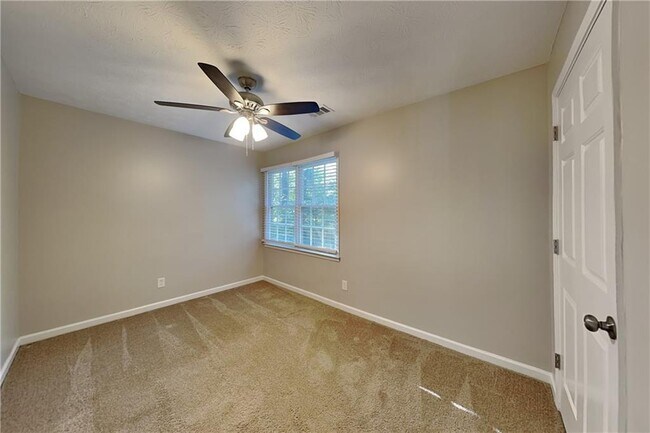 Building Photo - 4820 Hill Creek Ct