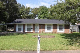 Building Photo - 1518 Flamingo Ln