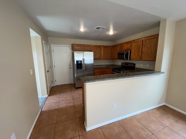 Building Photo - Stunning 3-bedroom, 2-bathroom rental