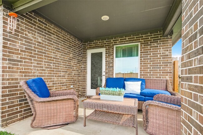 Building Photo - 29422 Paytons Park Ct