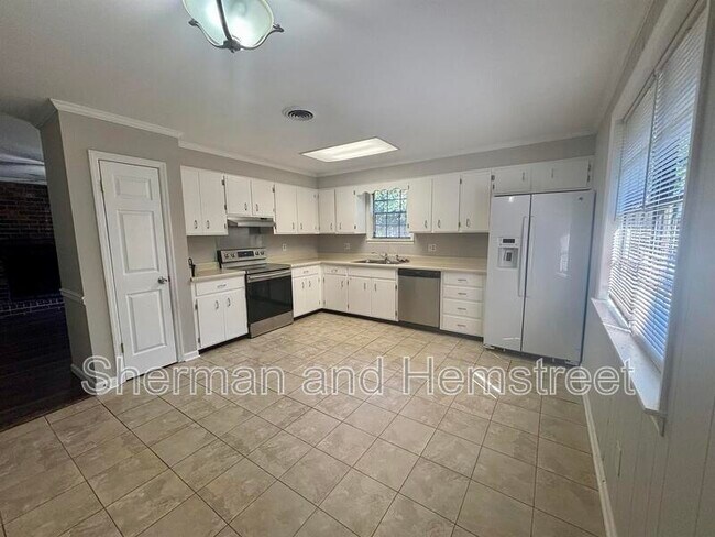 Building Photo - 4047 Indian Creek Rd