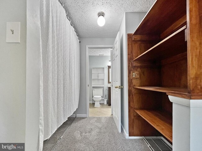 Building Photo - 8426 Red Eagle Ct