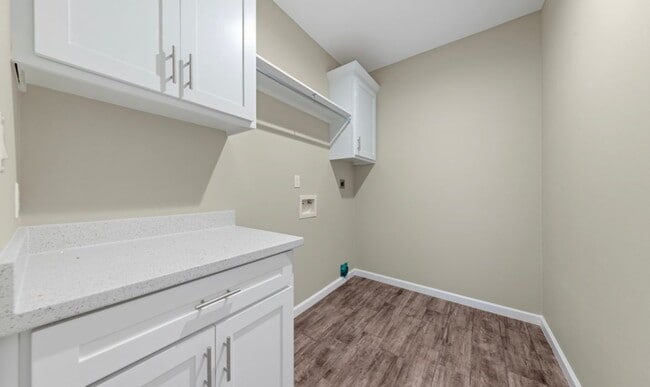 Building Photo - 1117 W Escondido Ln