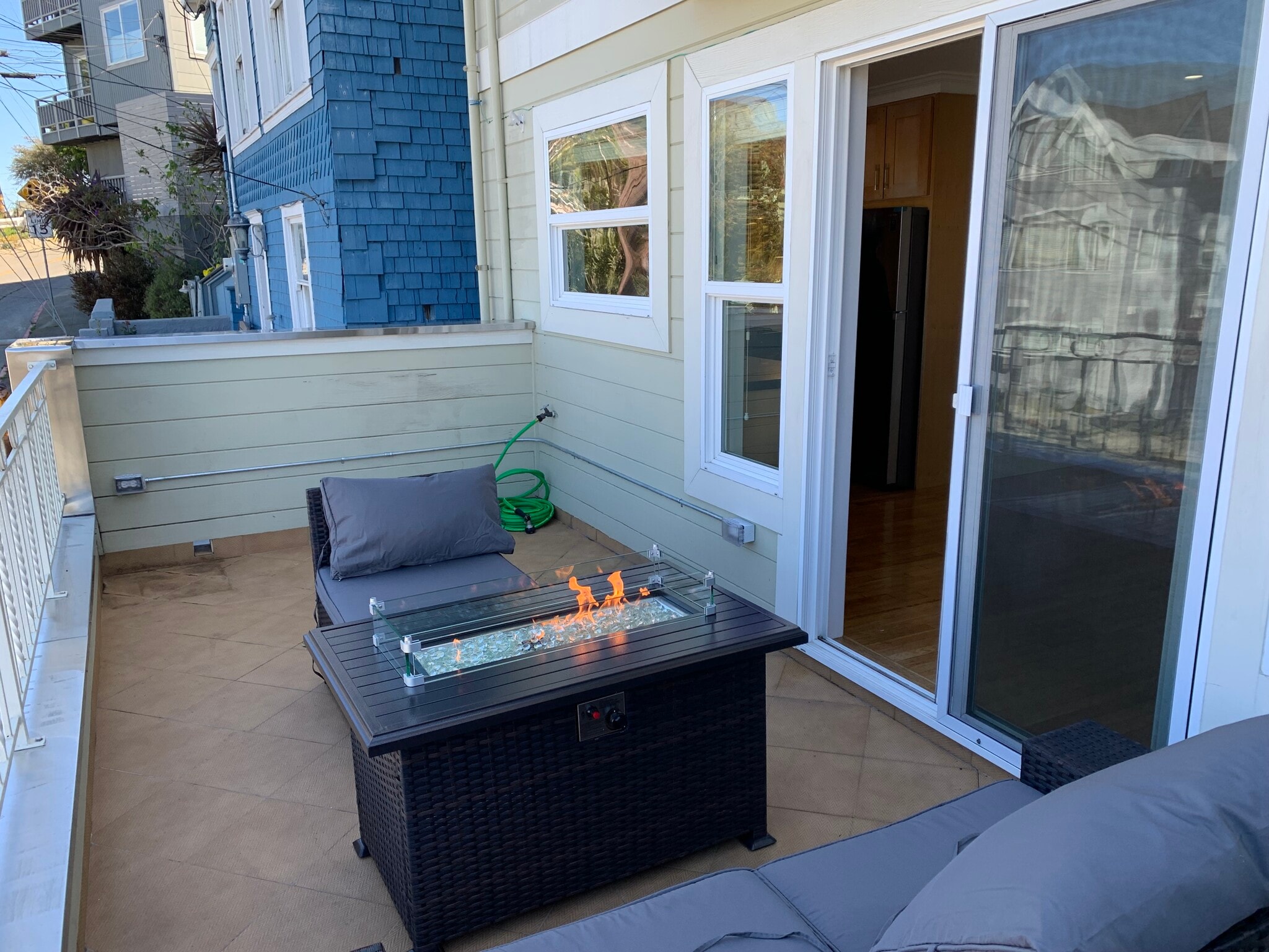 Front Deck - 119 Peralta Ave