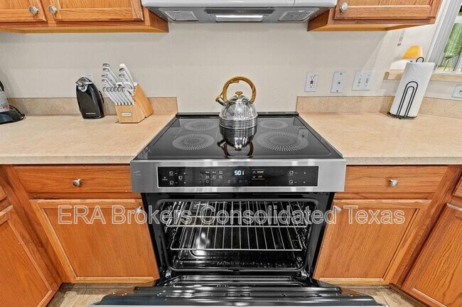 Building Photo - 109 Providence St