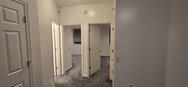 Building Photo - 5106 Green Lake Way N