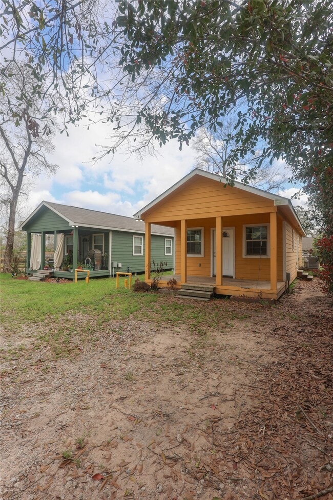 Building Photo - 23901 S Wildwood Dr