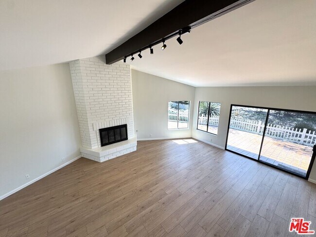 Building Photo - 7756 Sailboat Cir