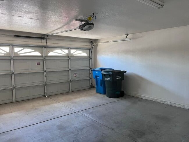 Building Photo - 3 Bed/ 2Bath Single Level Home in Ahwatukee Area