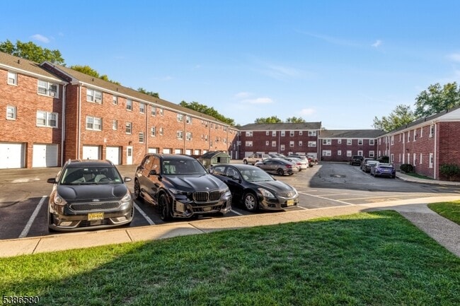 Building Photo - 6 Gainsborough Terrace