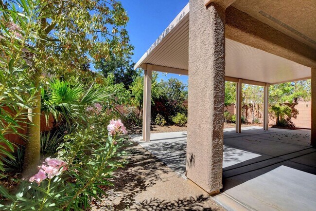 Building Photo - Stunning 4 bd Home in Spring Valley Coming Soon! Duel primary suites!
