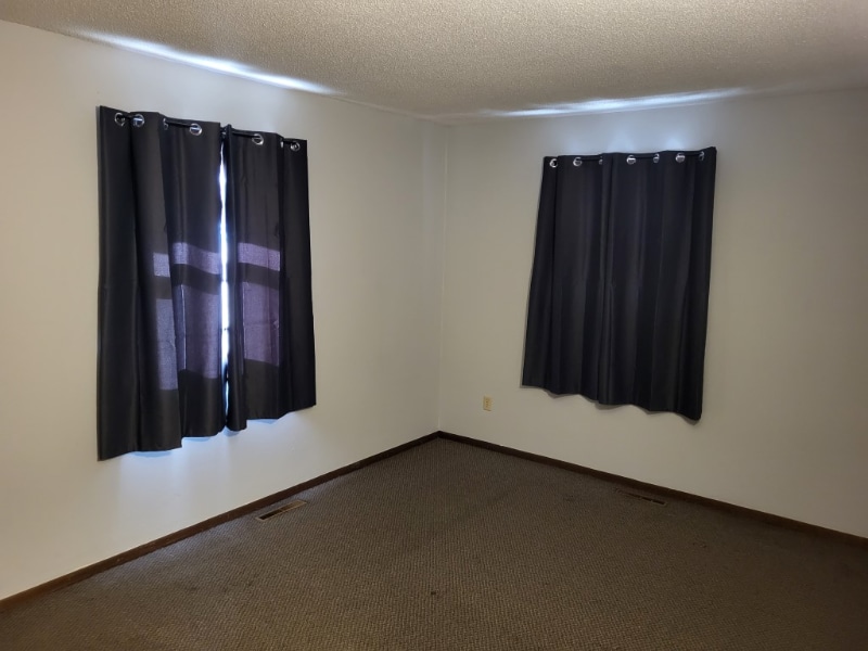 Building Photo - 17 2nd Ave