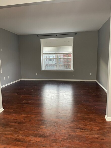 Building Photo - 2184 Knotty Pine Tr