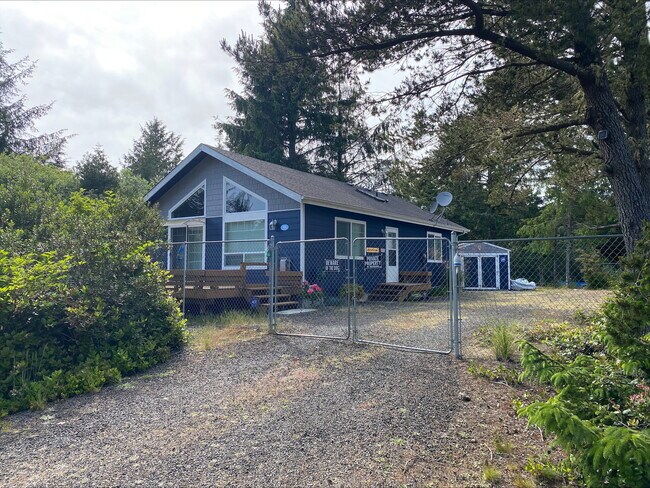 Building Photo - 148 Spruce Loop SW